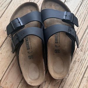 Like New  black Birkenstocks … size 40 .. worn about 3 times a little too big
